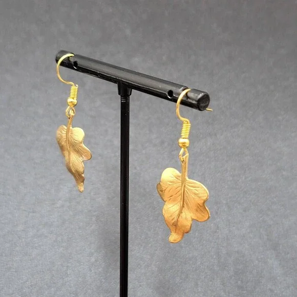 Pierced Earrings Brushed Gold Plated Dangle Detailed Leaves 1 1/8" - Picture 5 of 12